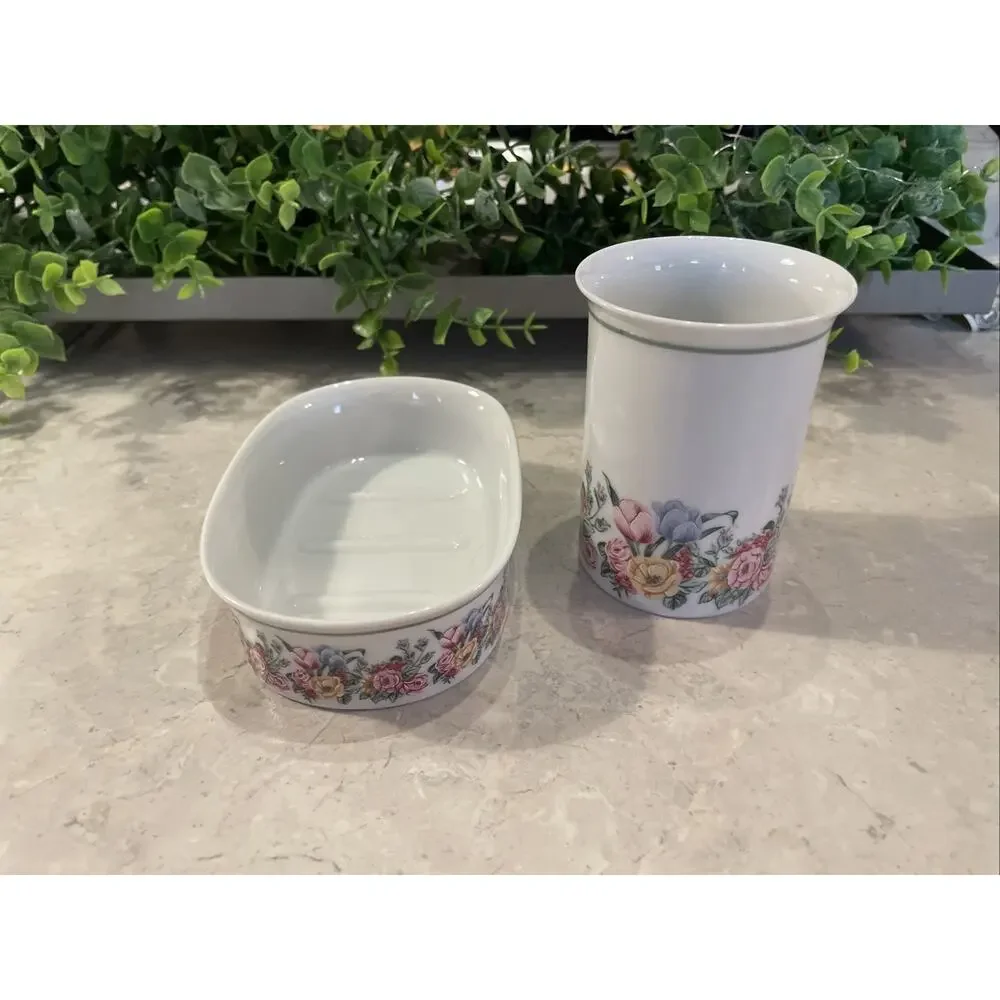 Floral Festival Bathroom Soap Dish & Cup 1988 Bill Blass Japan